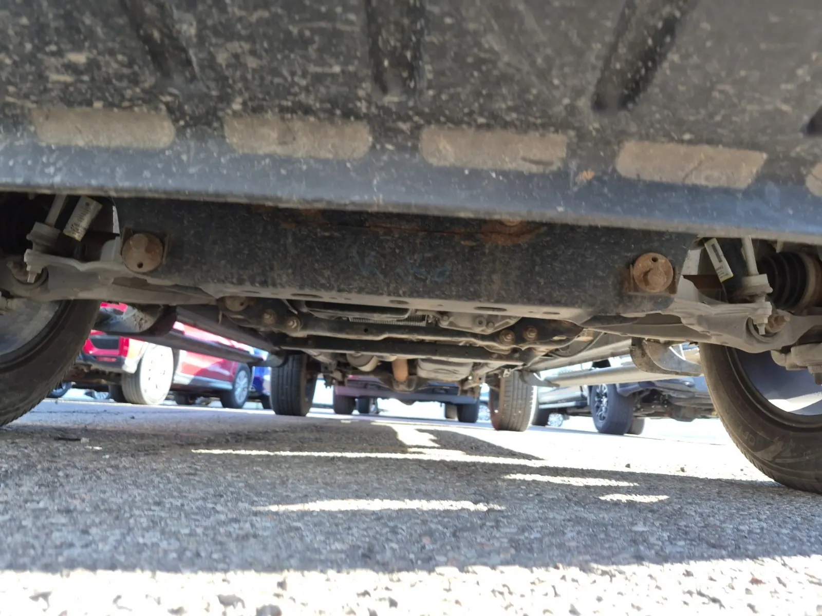 Undercarriage - Front Photo