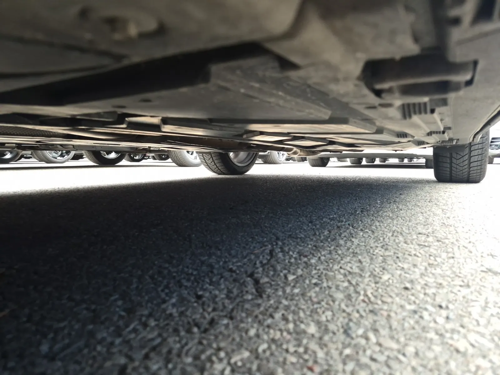 Undercarriage - Driver Photo