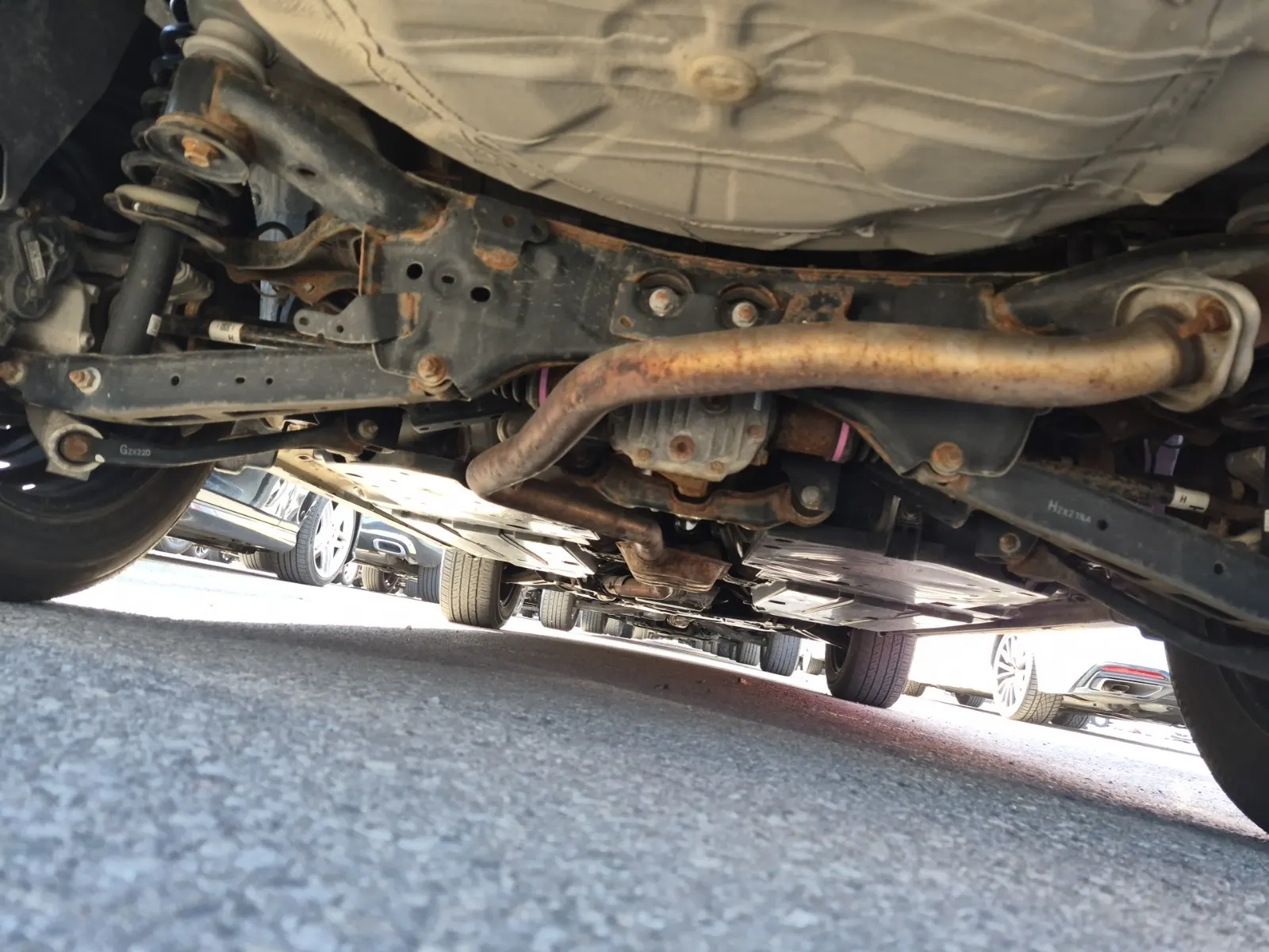 Undercarriage - Rear Photo