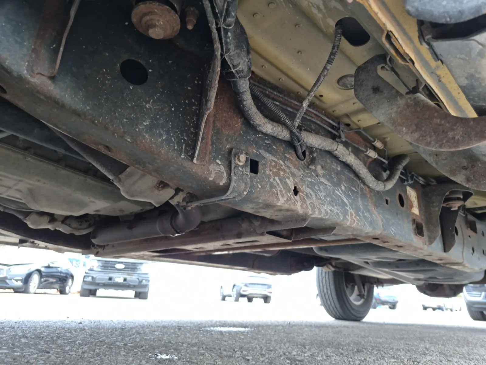 Undercarriage - Driver Photo