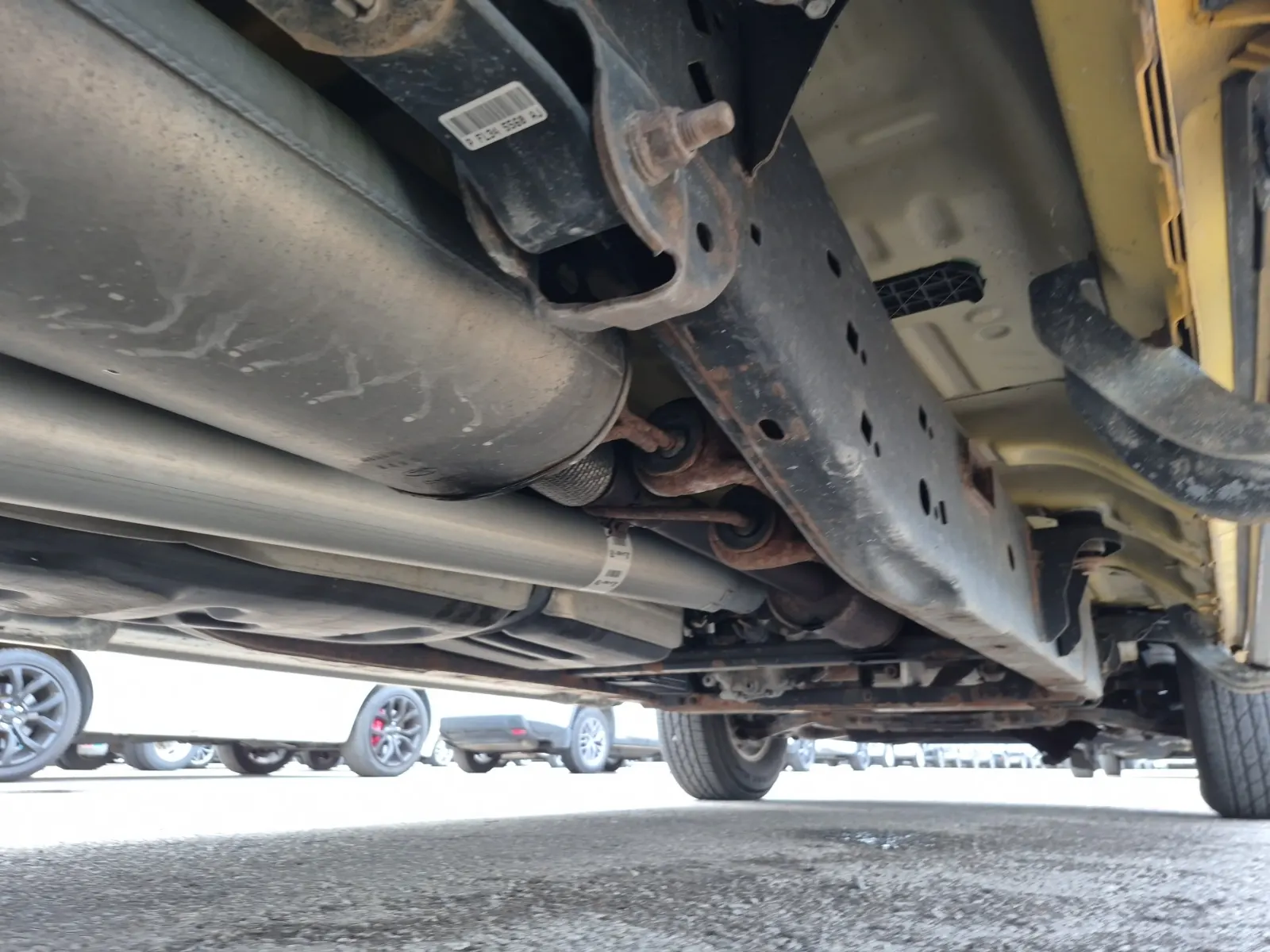 Undercarriage - Passenger Photo