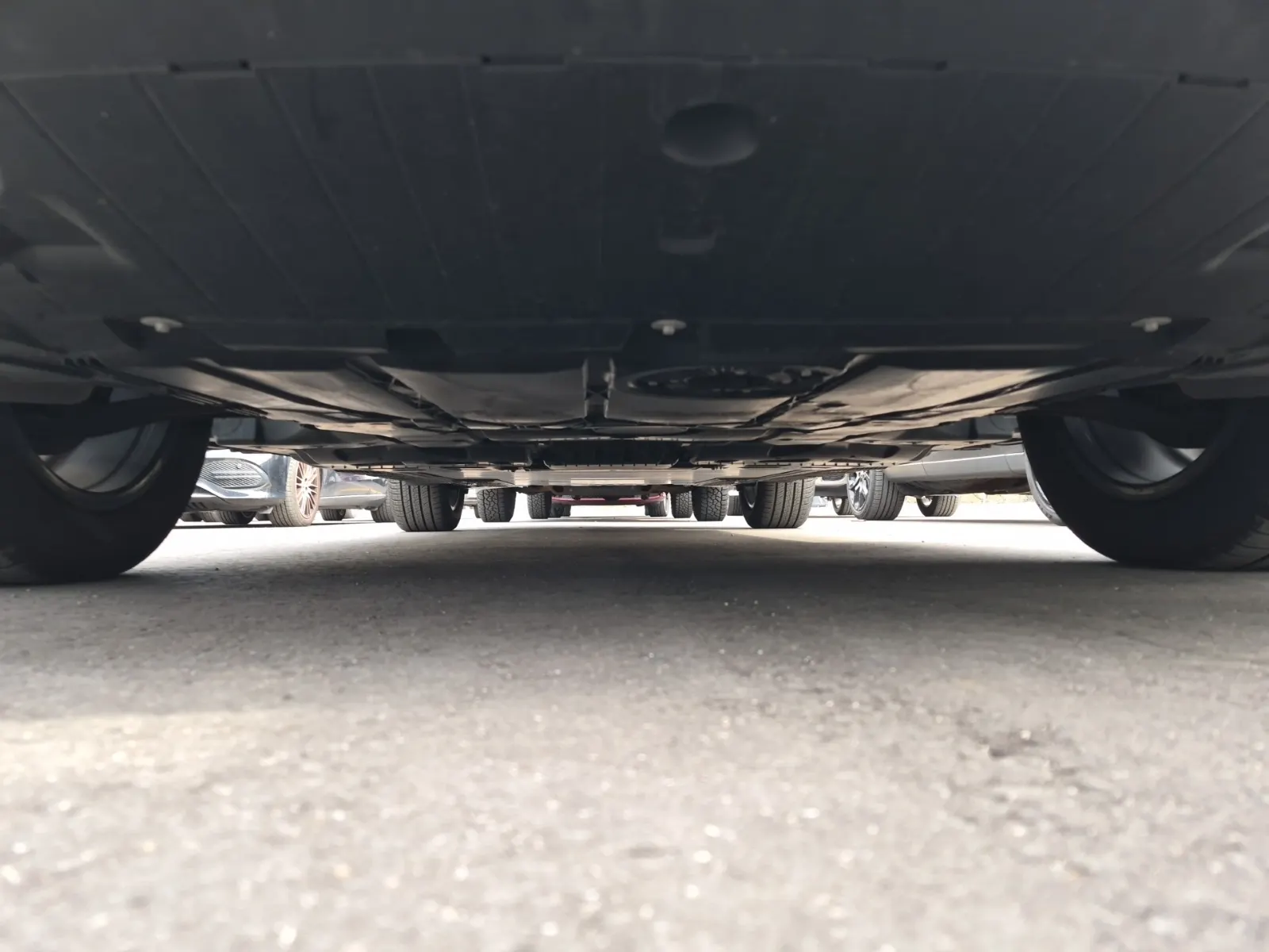 Undercarriage - Front Photo