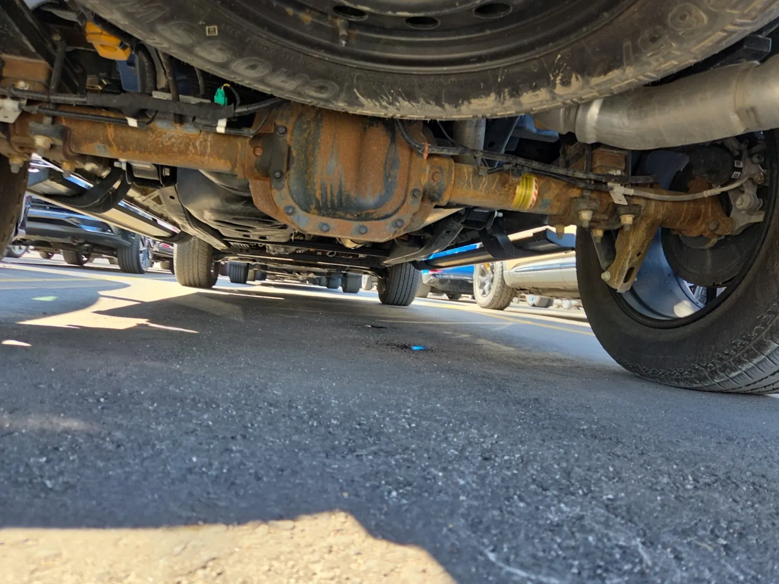 Undercarriage - Rear Photo