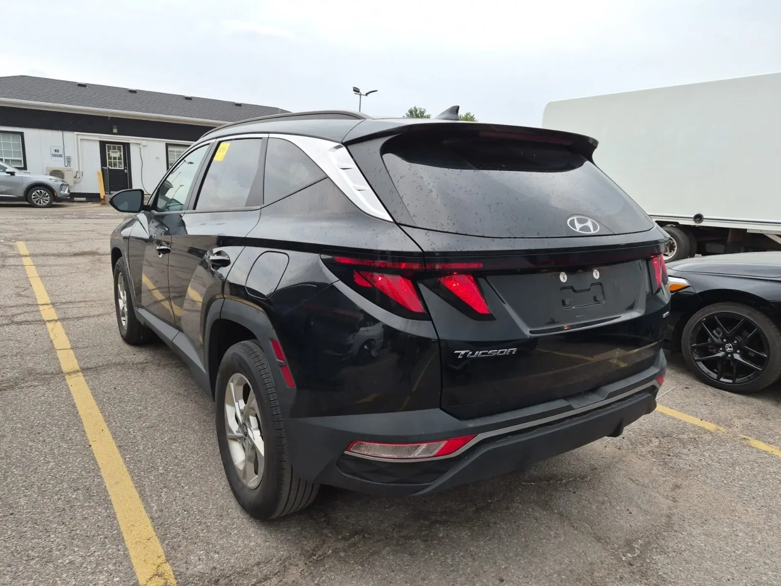 Driver Rear 3/4 Photo