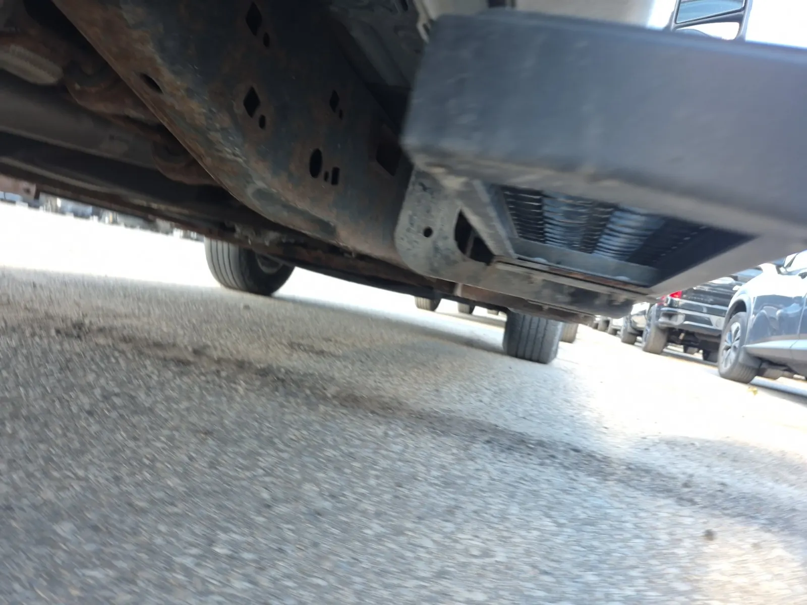 Undercarriage - Passenger Photo
