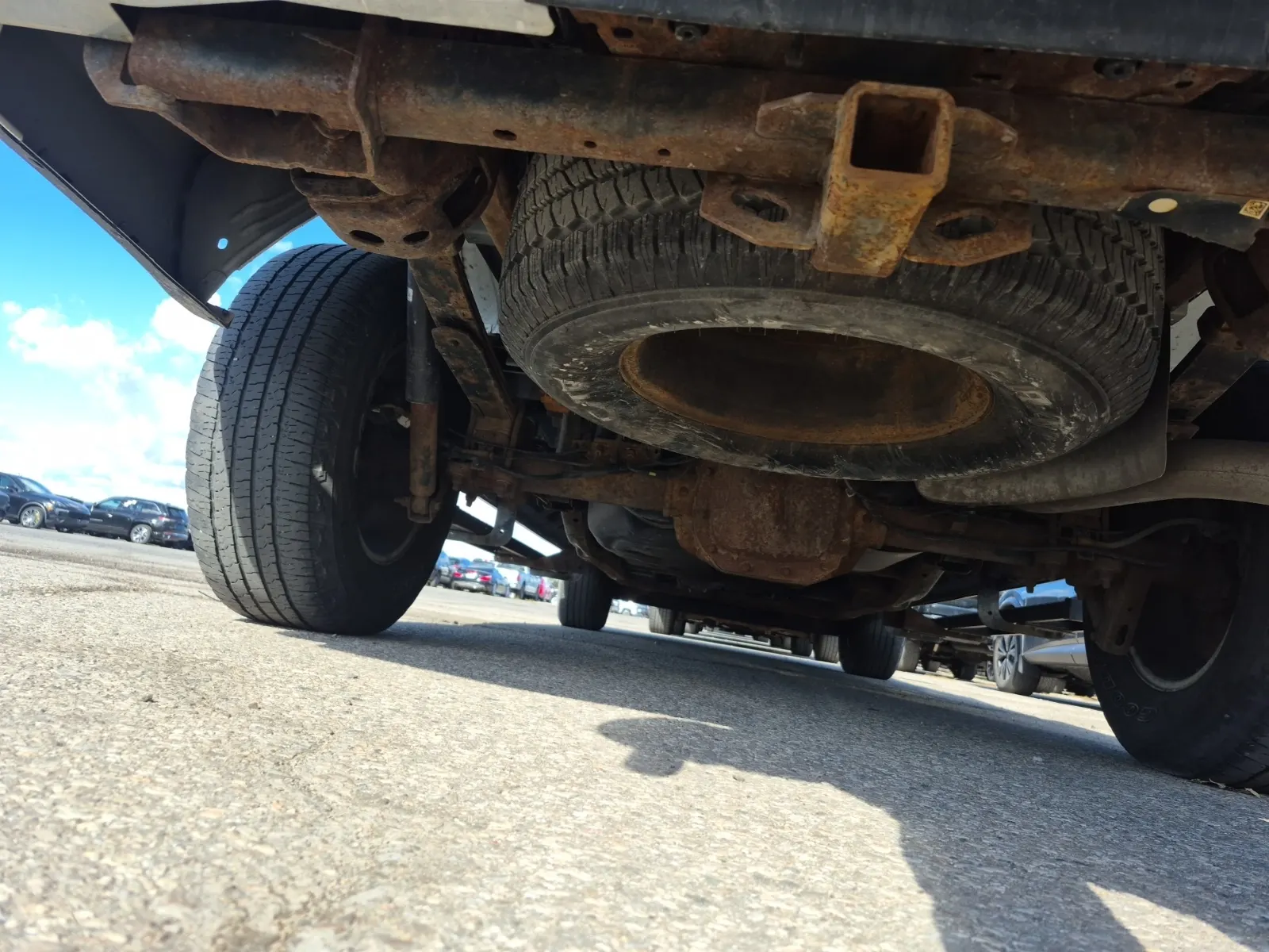 Undercarriage - Rear Photo