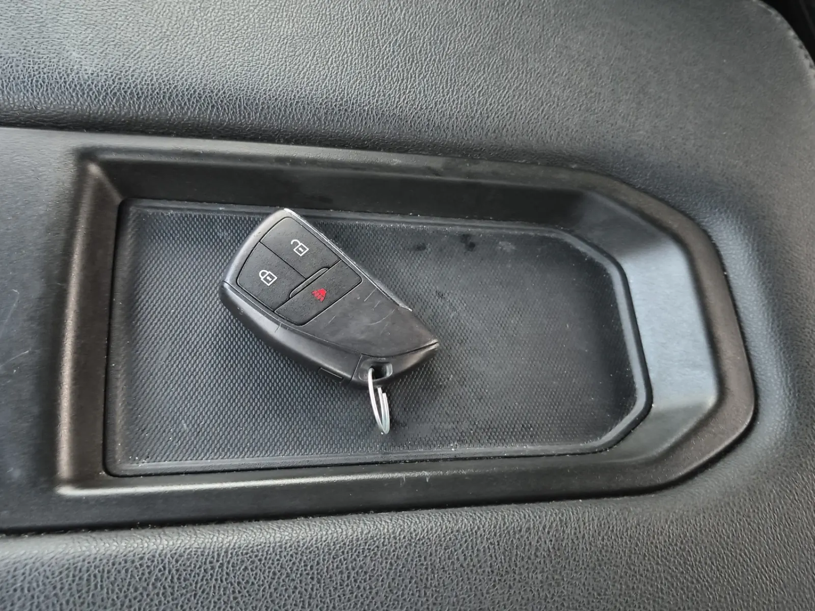 Keys/Fobs/Manual Photo