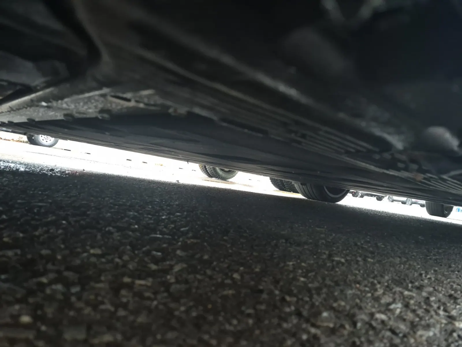 Undercarriage - Driver Photo
