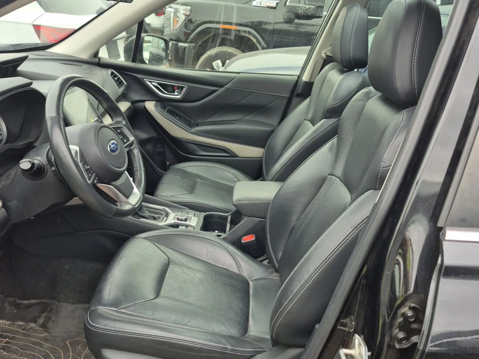 Front Interior Photo
