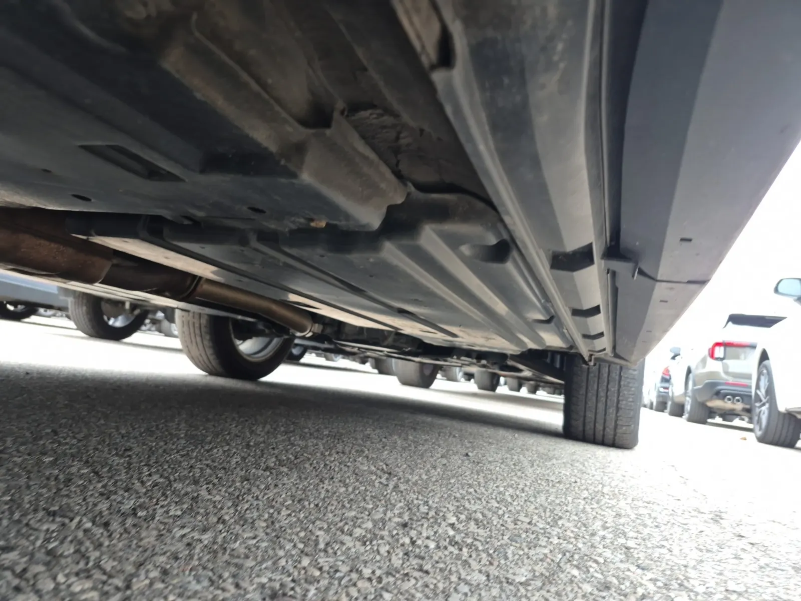 Undercarriage - Passenger Photo