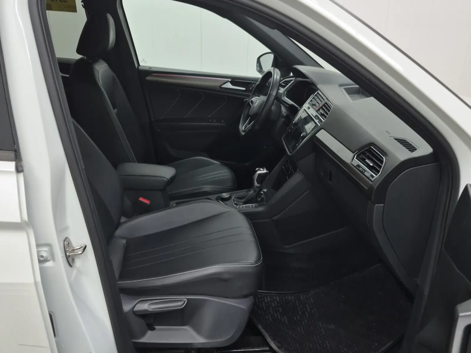 Right Side Interior Photo