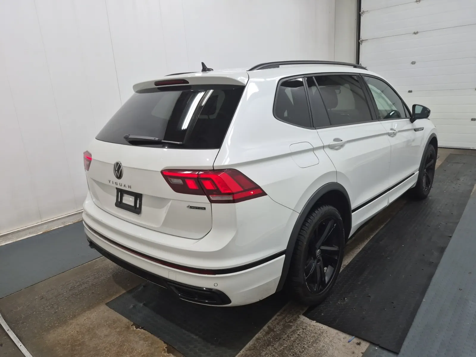 Passenger Rear 3/4 Photo