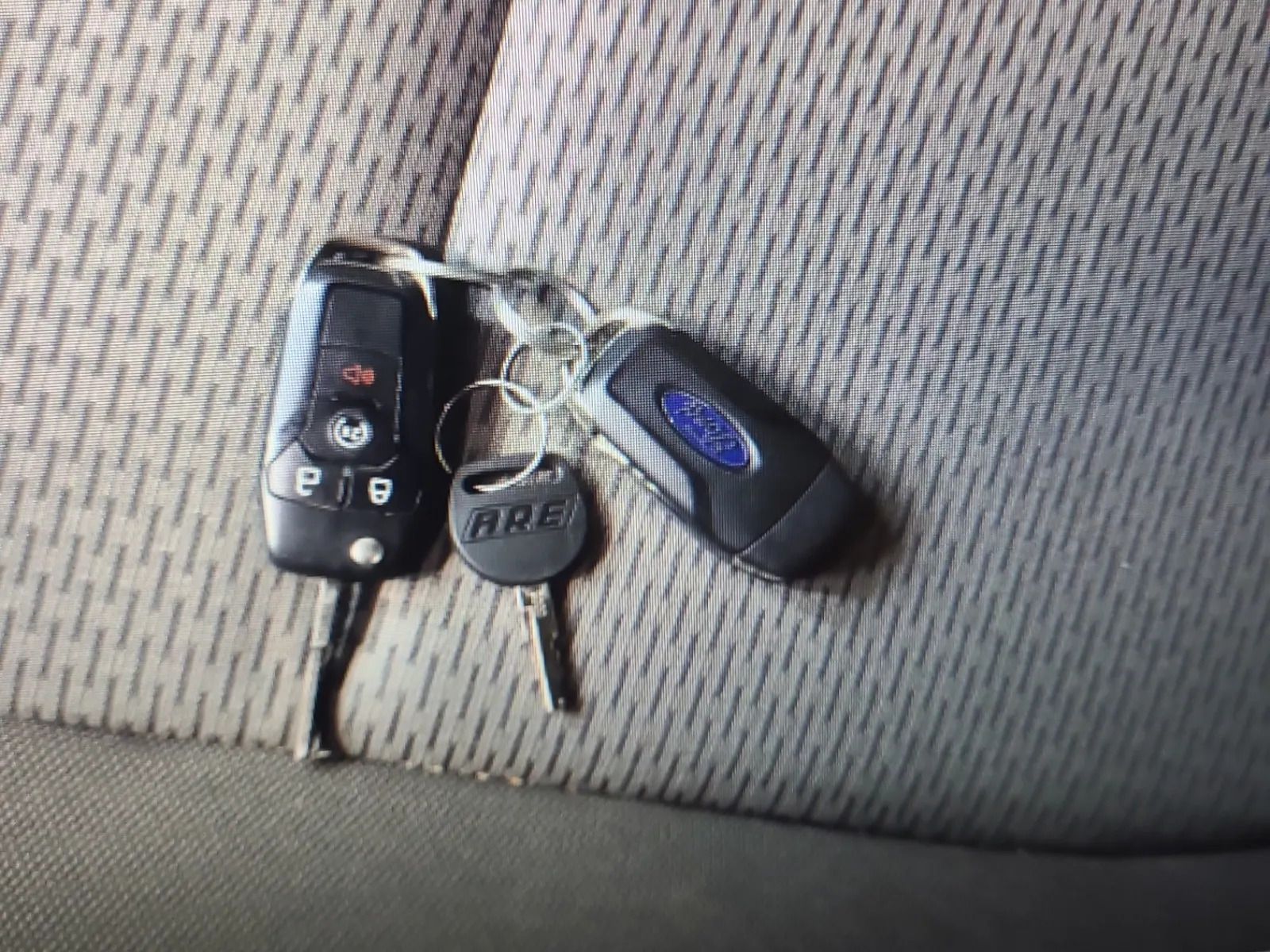 Keys/Fobs/Manual Photo