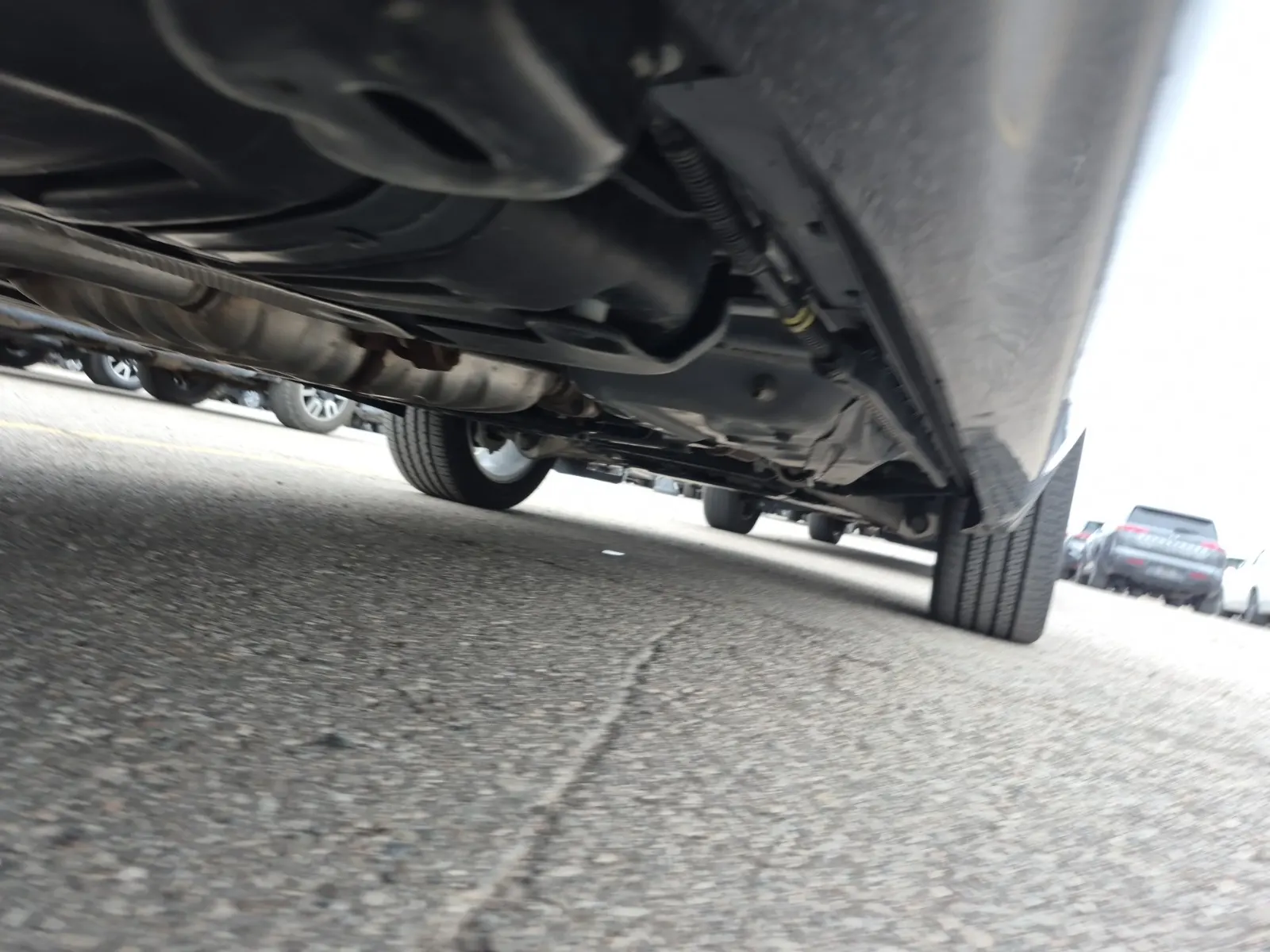 Undercarriage - Passenger Photo