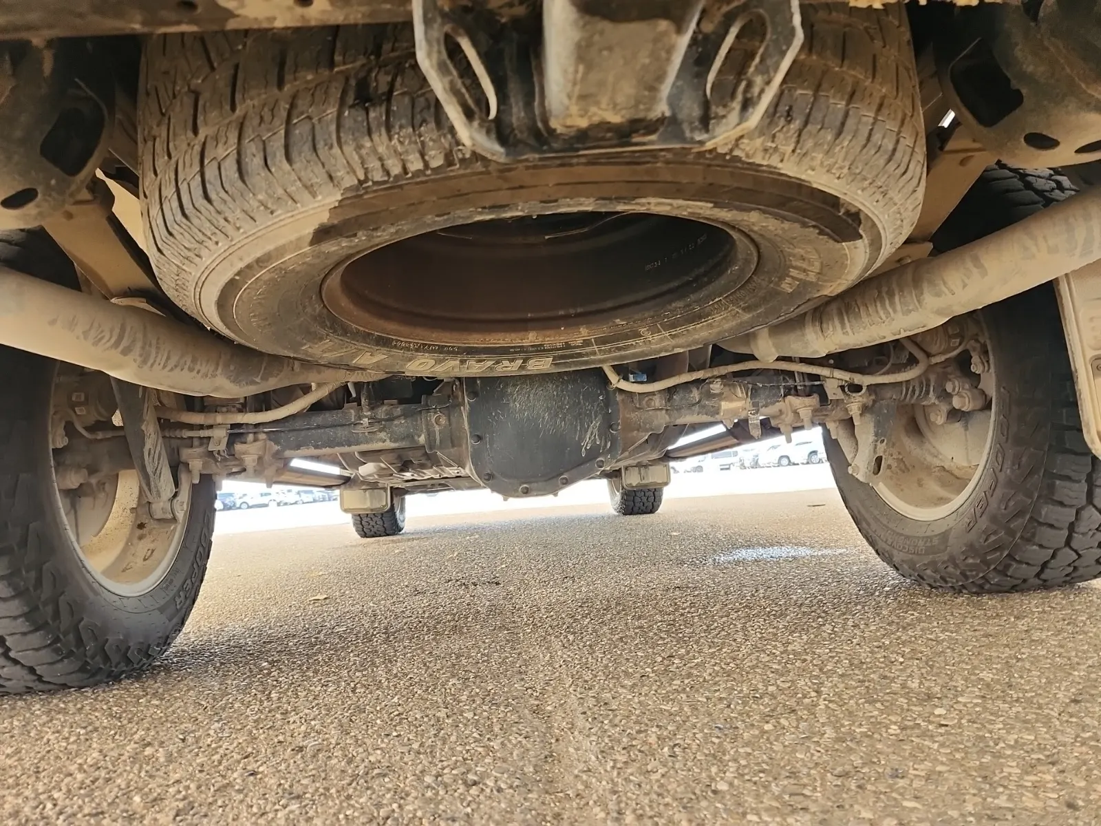 Undercarriage - Rear Photo