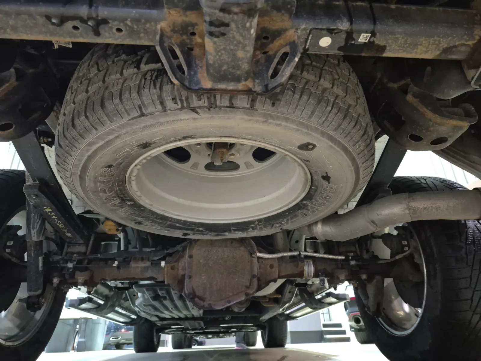 Spare Tire & Wheel Photo