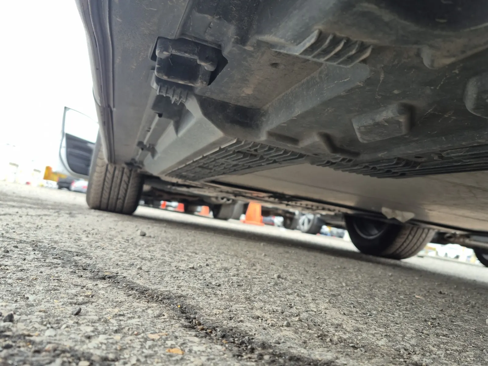 Undercarriage - Driver Photo