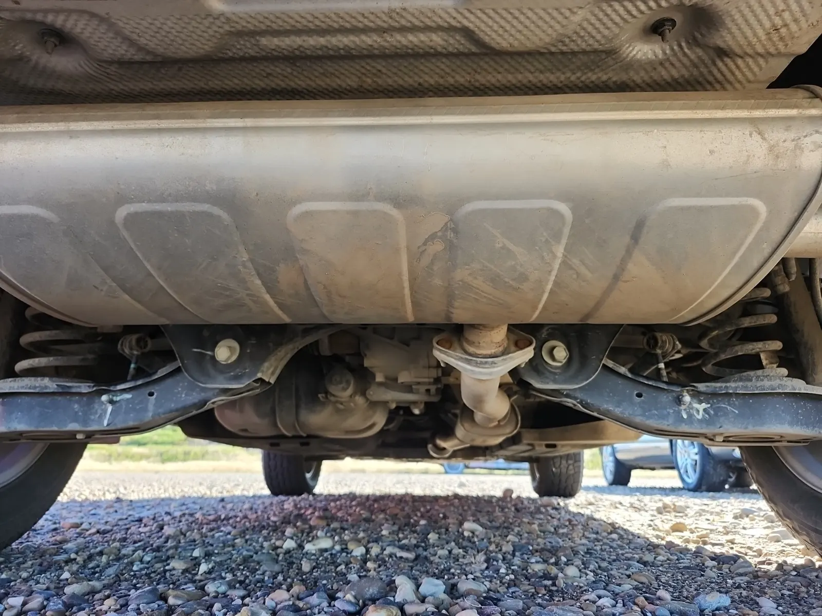 Undercarriage - Rear Photo