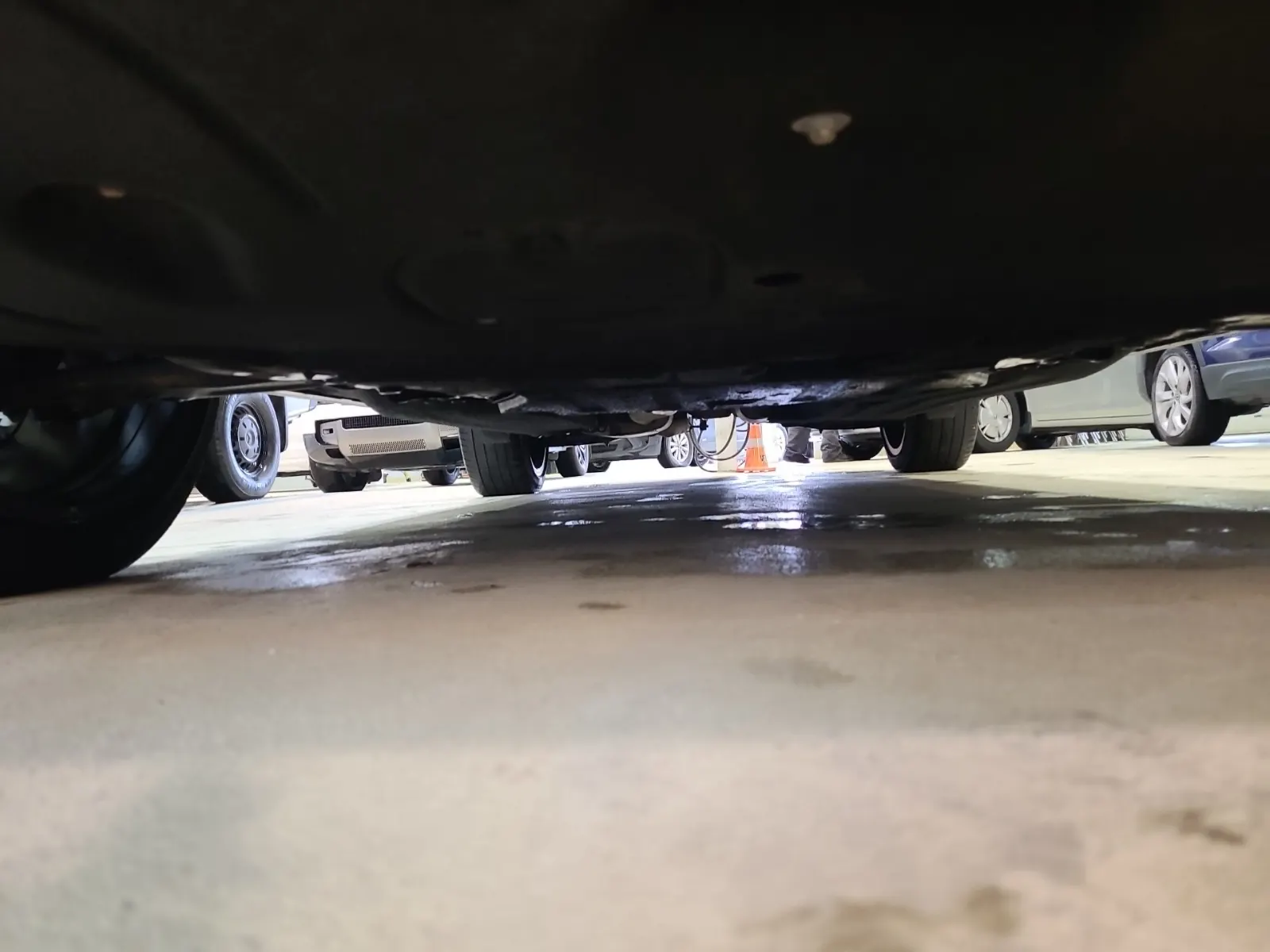 Undercarriage - Front Photo