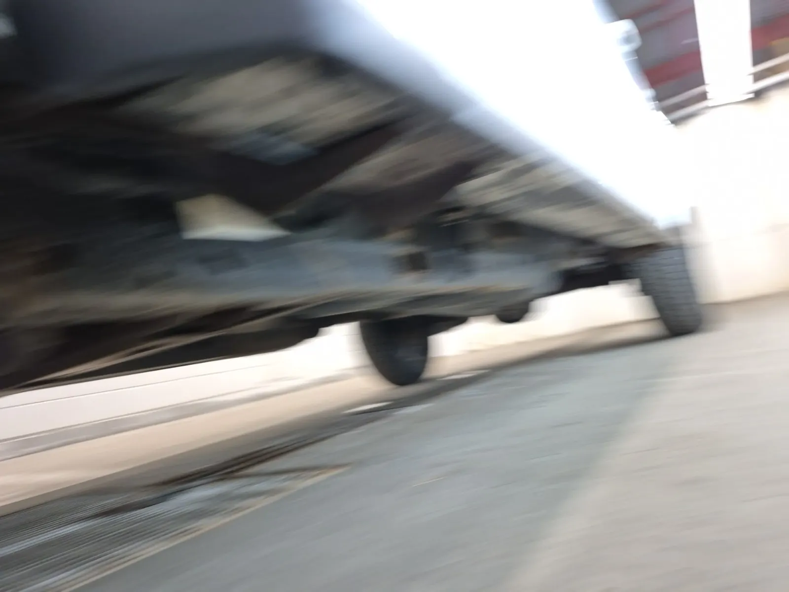 Undercarriage - Driver Photo