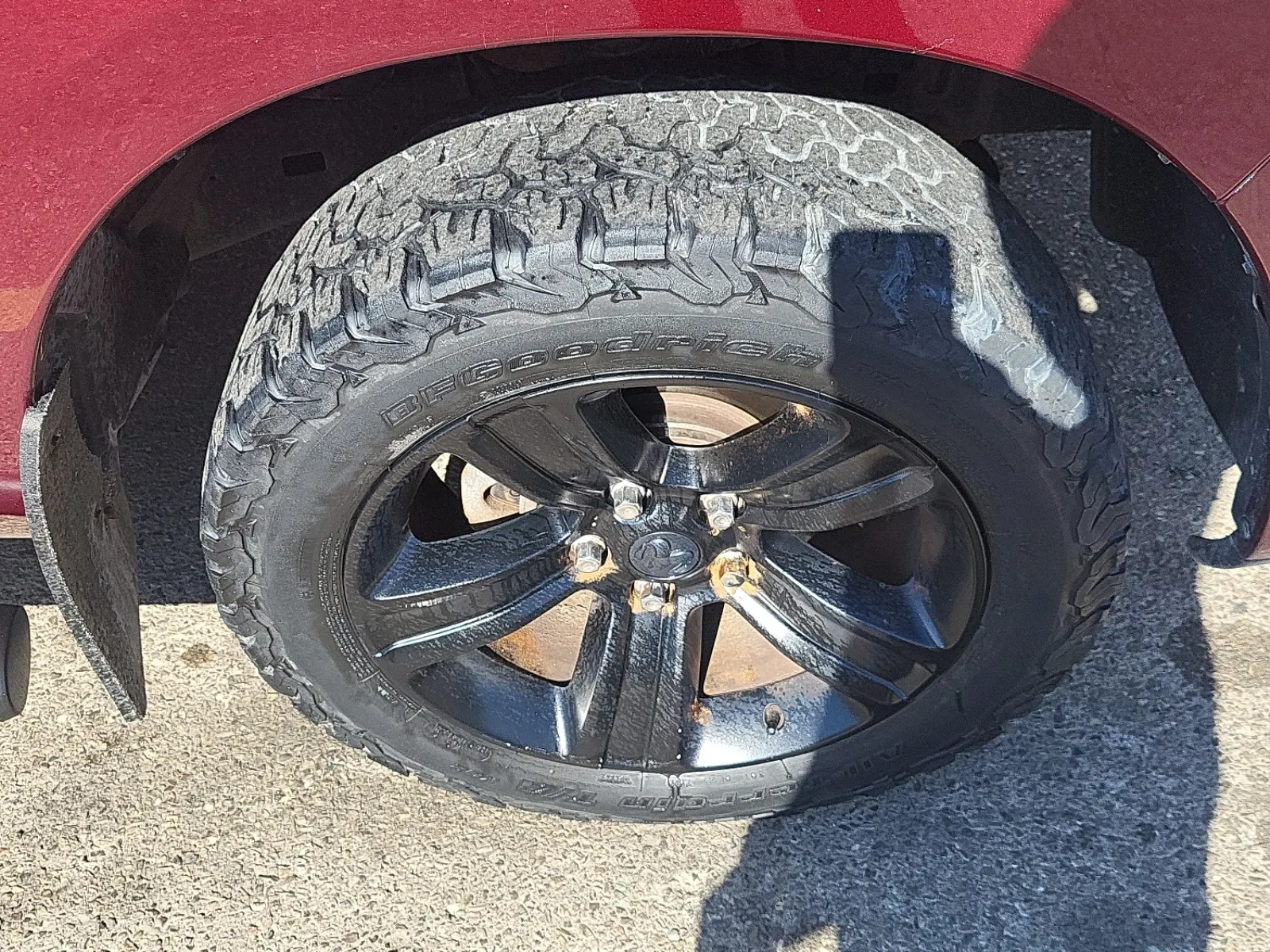 Right Front Wheel/Tire Photo