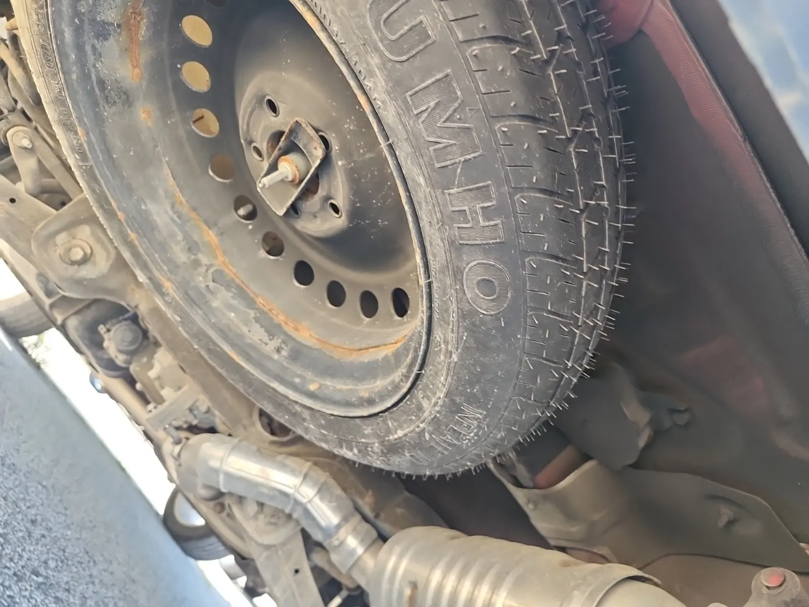 Spare Tire & Wheel Photo