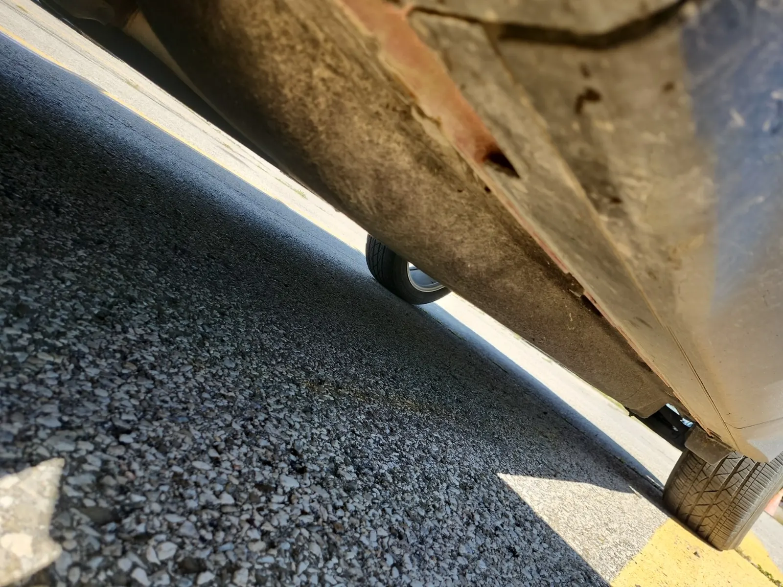 Undercarriage - Driver Photo