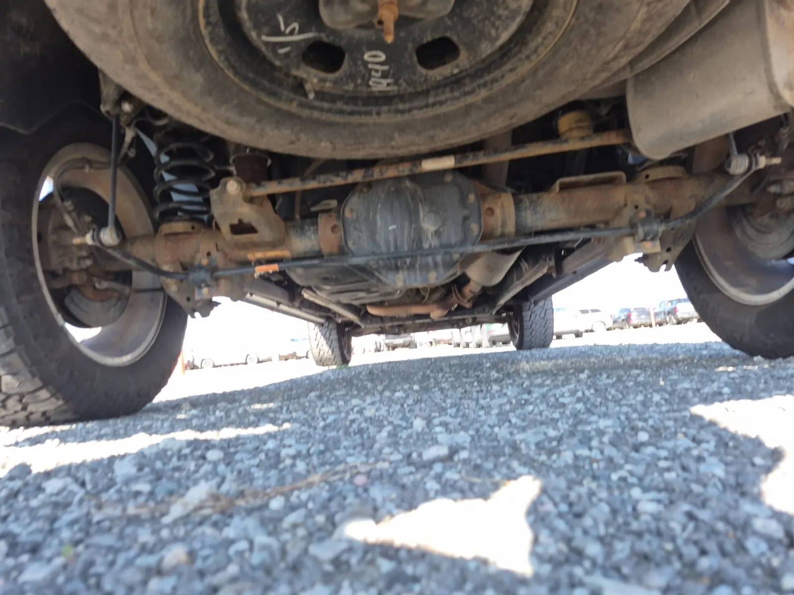 Undercarriage - Rear Photo