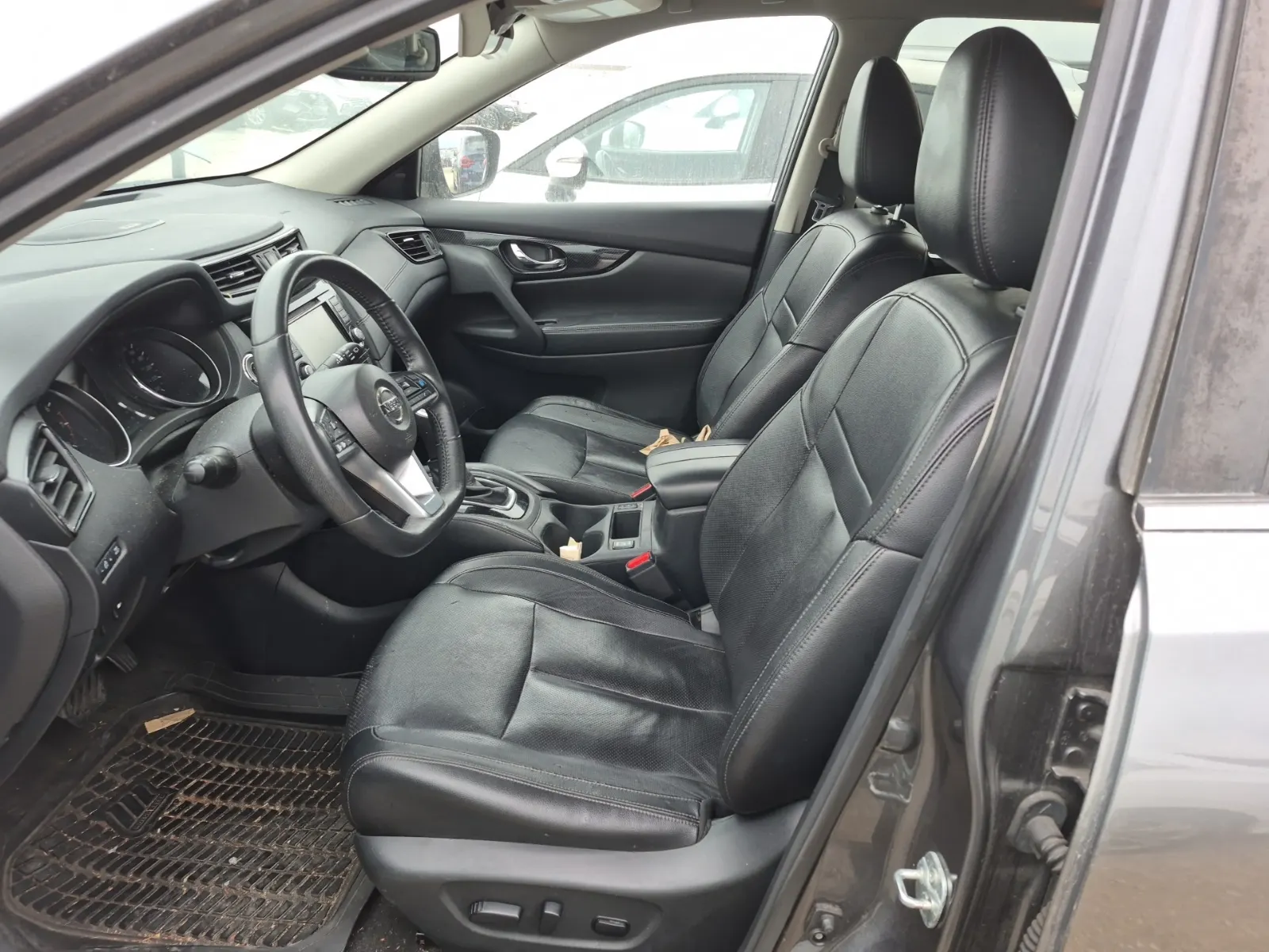 Front Interior Photo