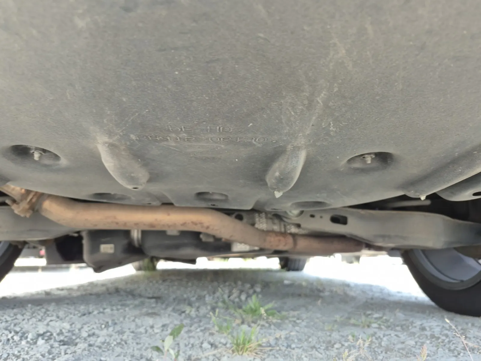 Undercarriage - Rear Photo
