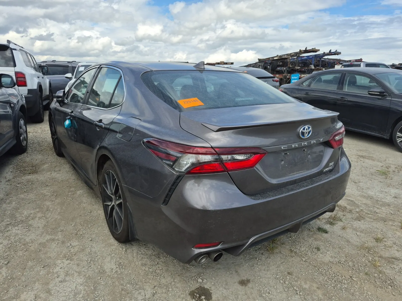 Driver Rear 3/4 Photo