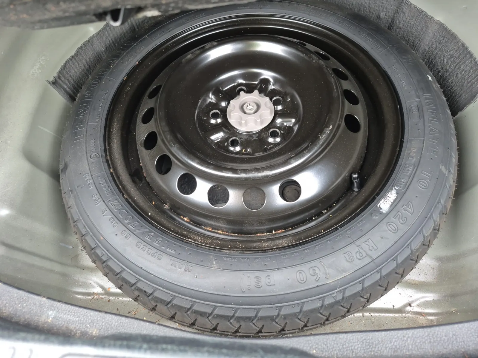 Spare Tire & Wheel Photo