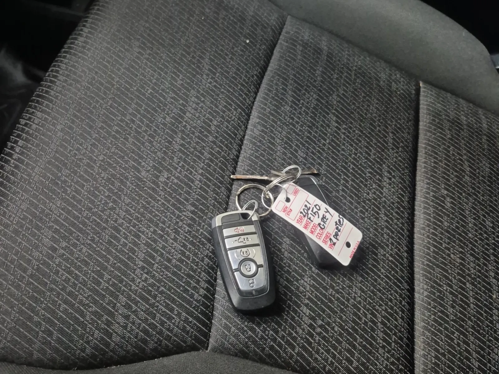 Keys/Fobs/Manual Photo