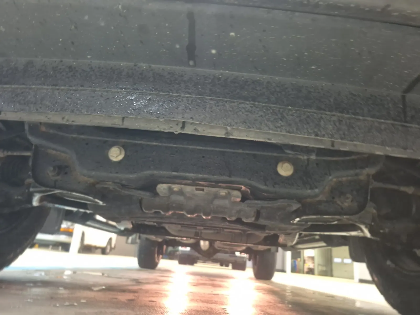 Undercarriage - Front Photo