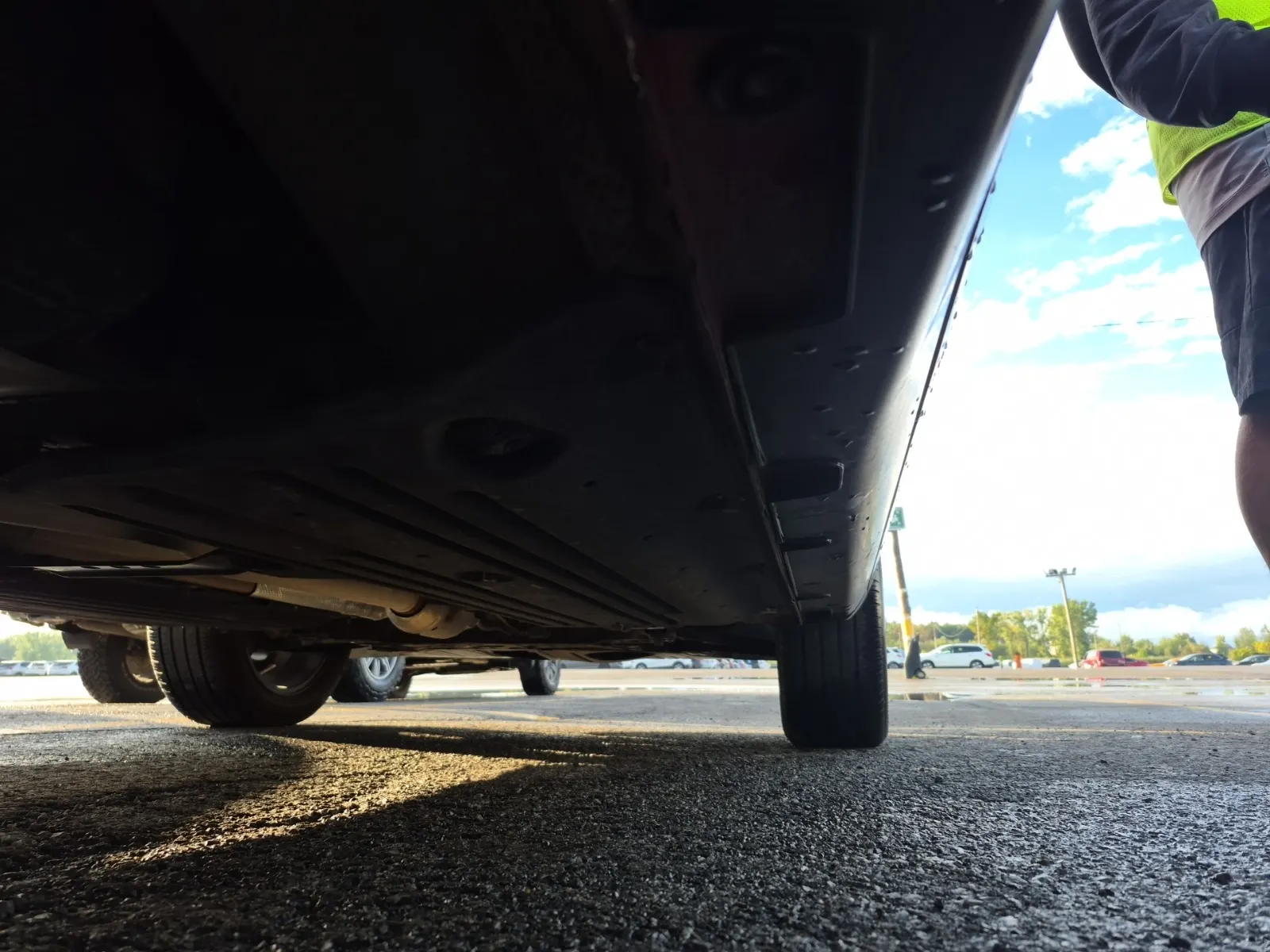 Undercarriage - Passenger Photo