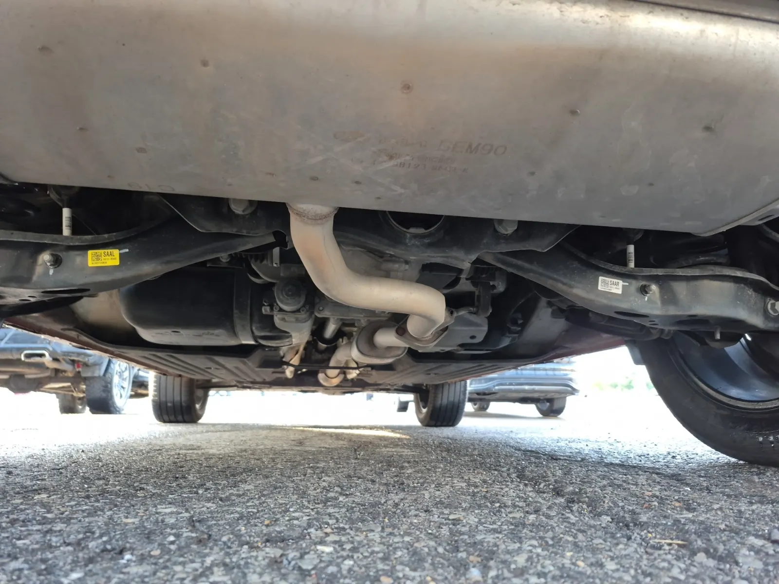 Undercarriage - Rear Photo