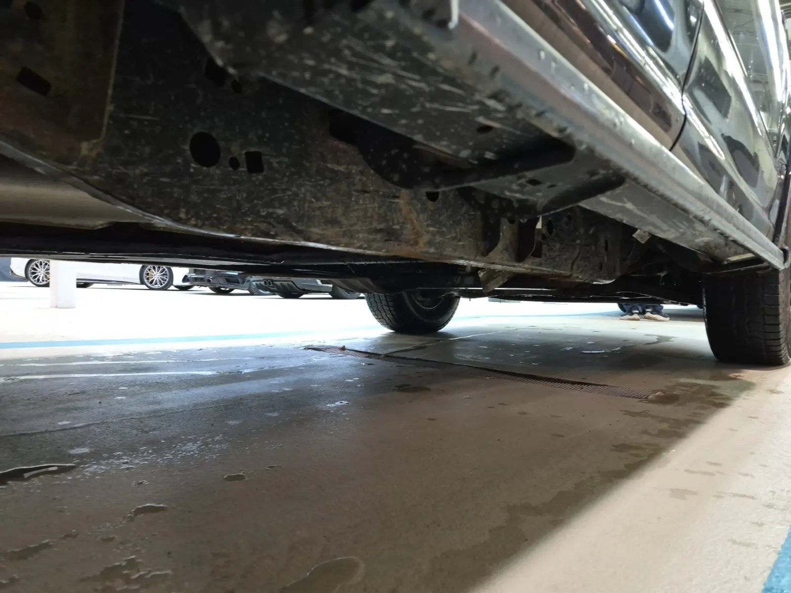 Undercarriage - Passenger Photo