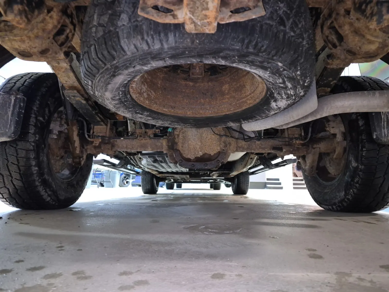 Spare Tire & Wheel Photo