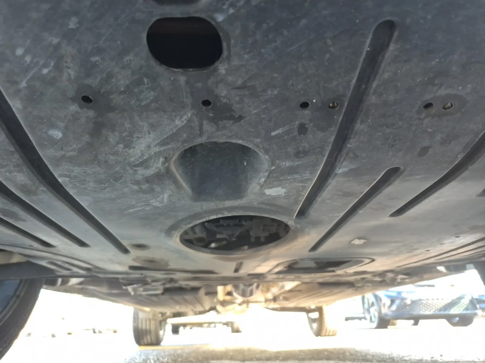 Undercarriage - Front Photo