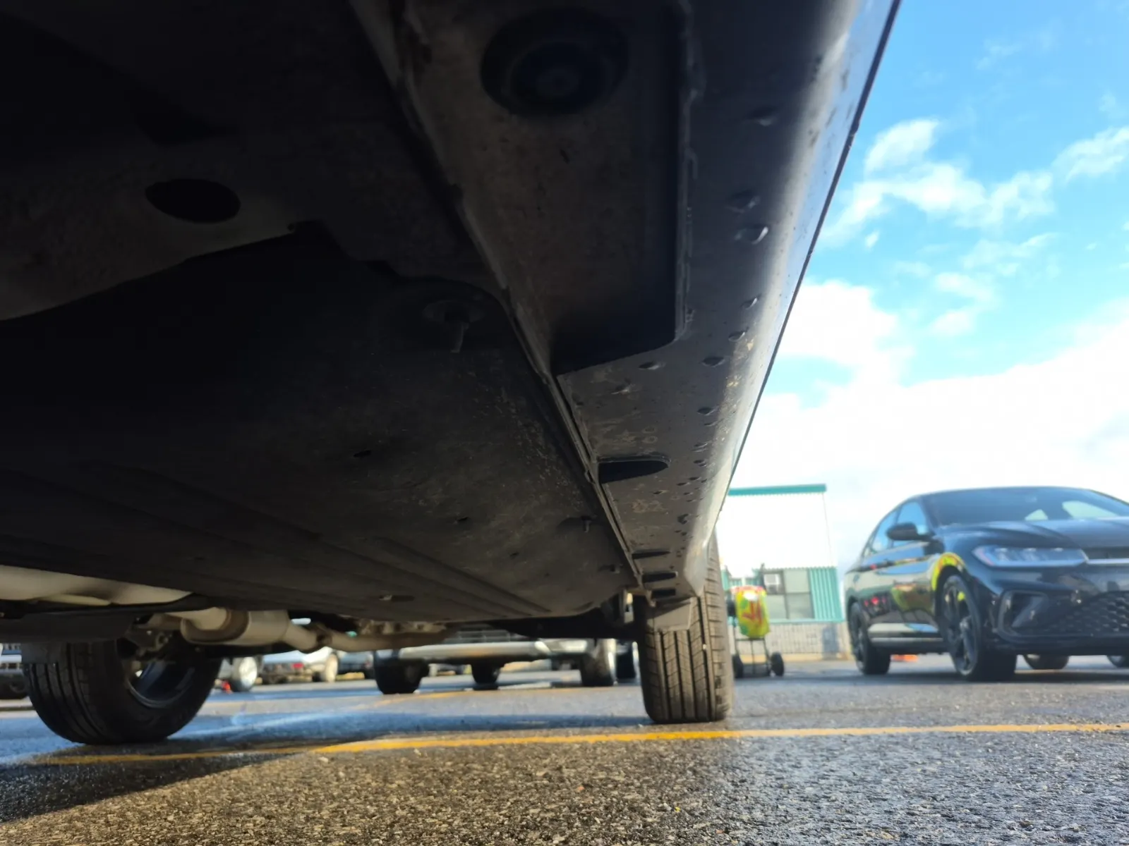 Undercarriage - Driver Photo