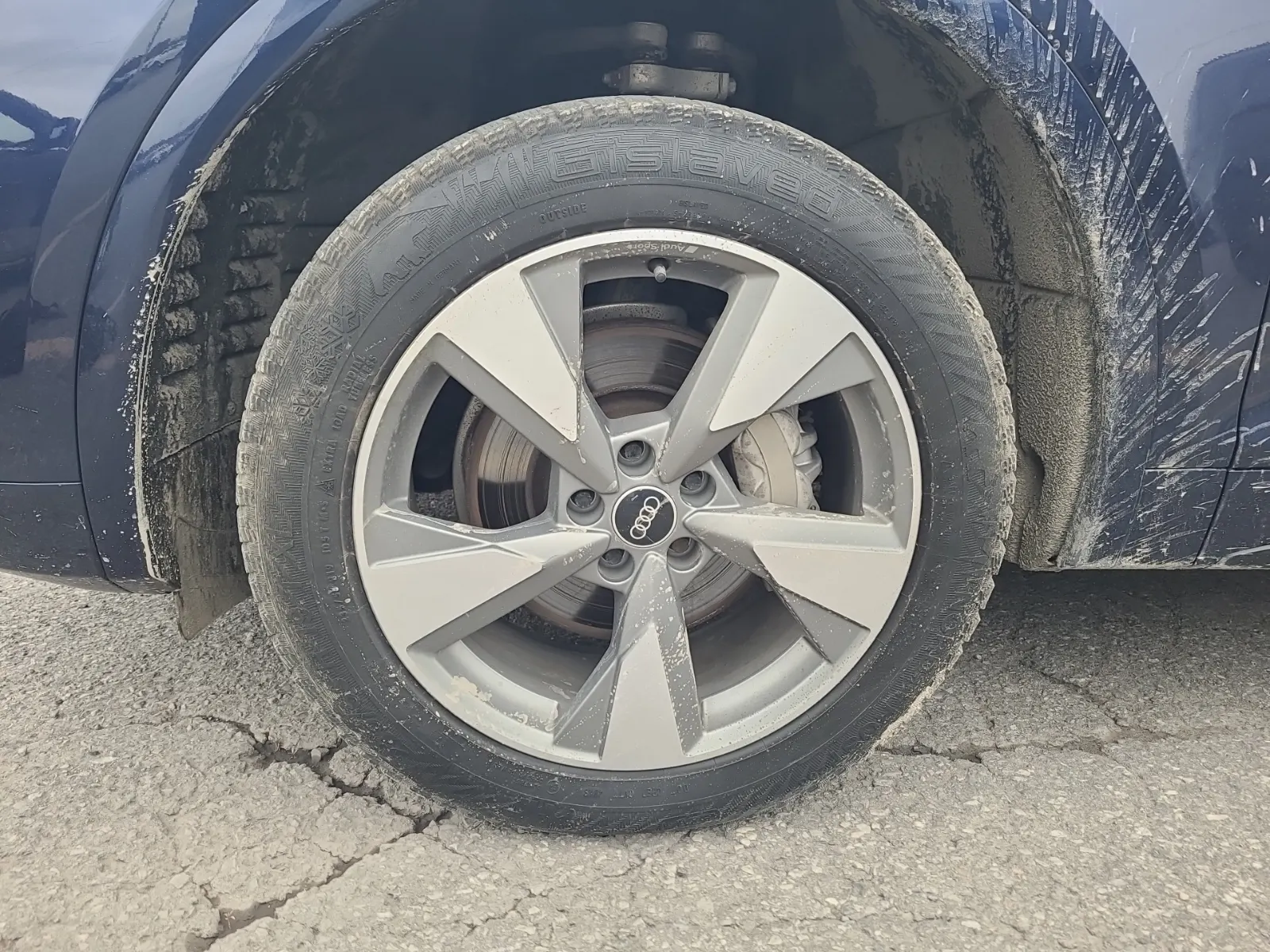 Front driver wheel/tire photo
