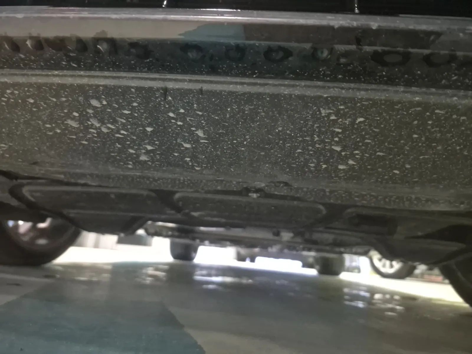 Undercarriage - Front Photo