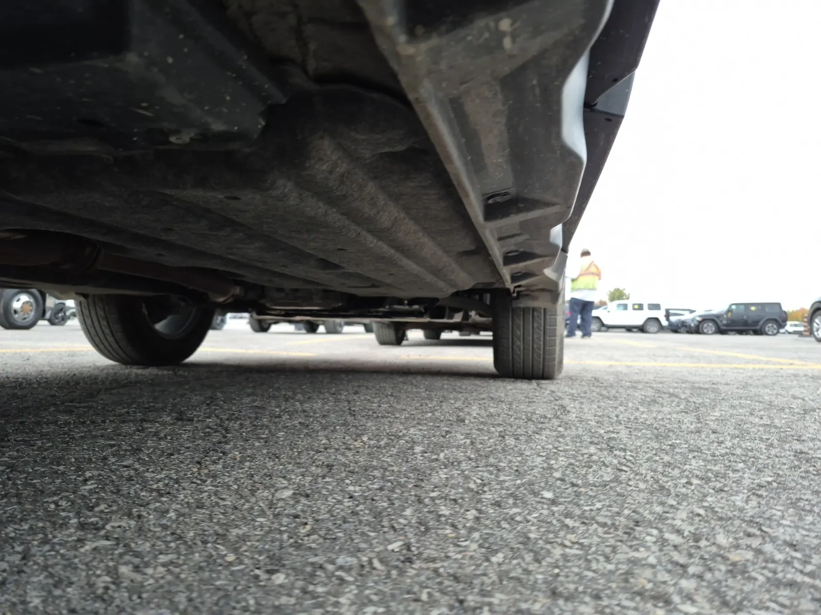 Undercarriage - Passenger Photo