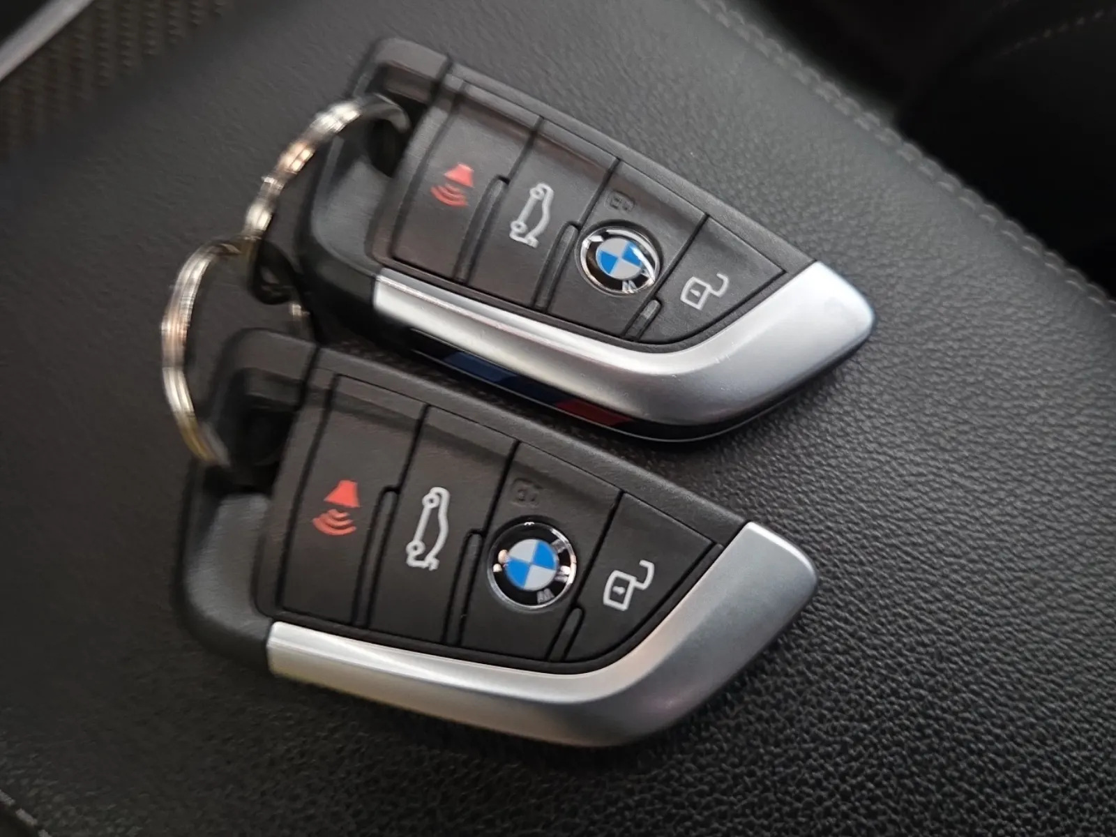 Keys/Fobs/Manual Photo