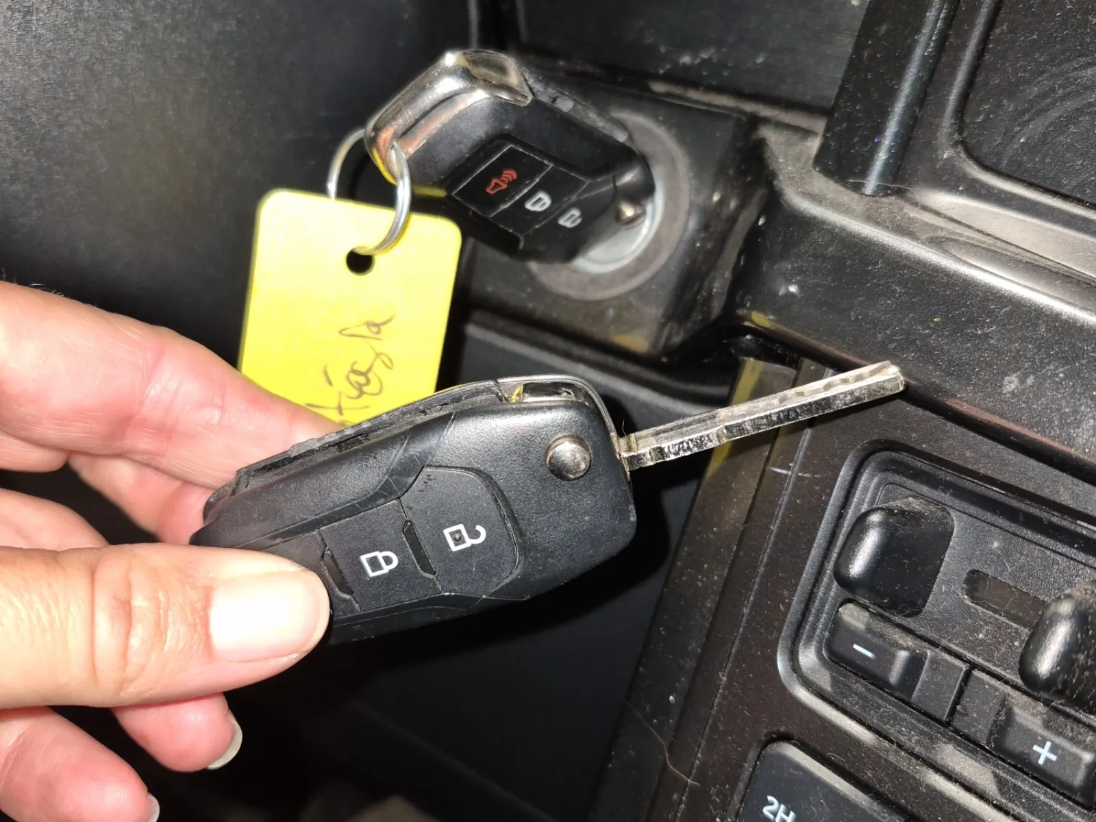 Keys/Fobs/Manual Photo