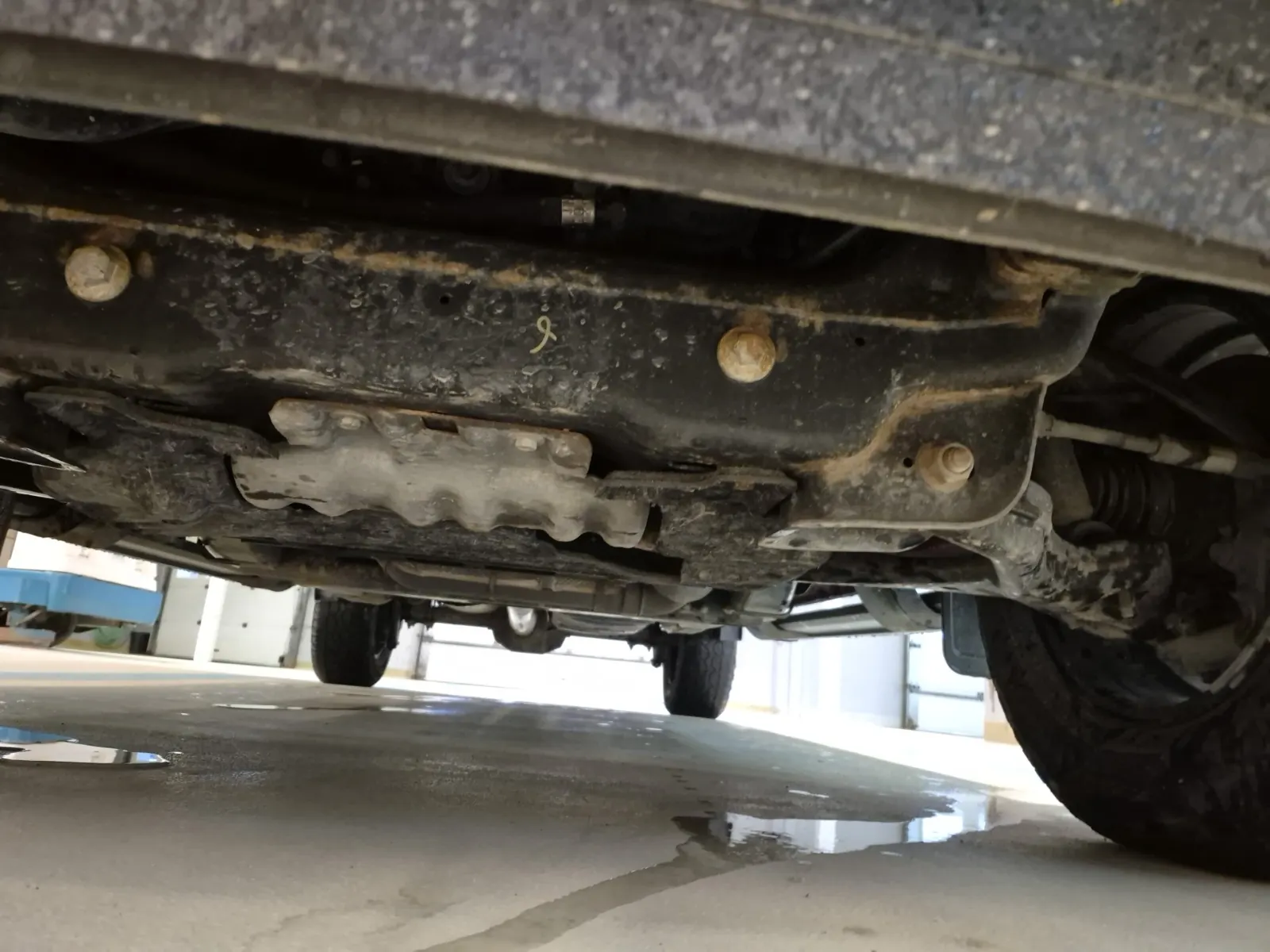 Undercarriage - Front Photo