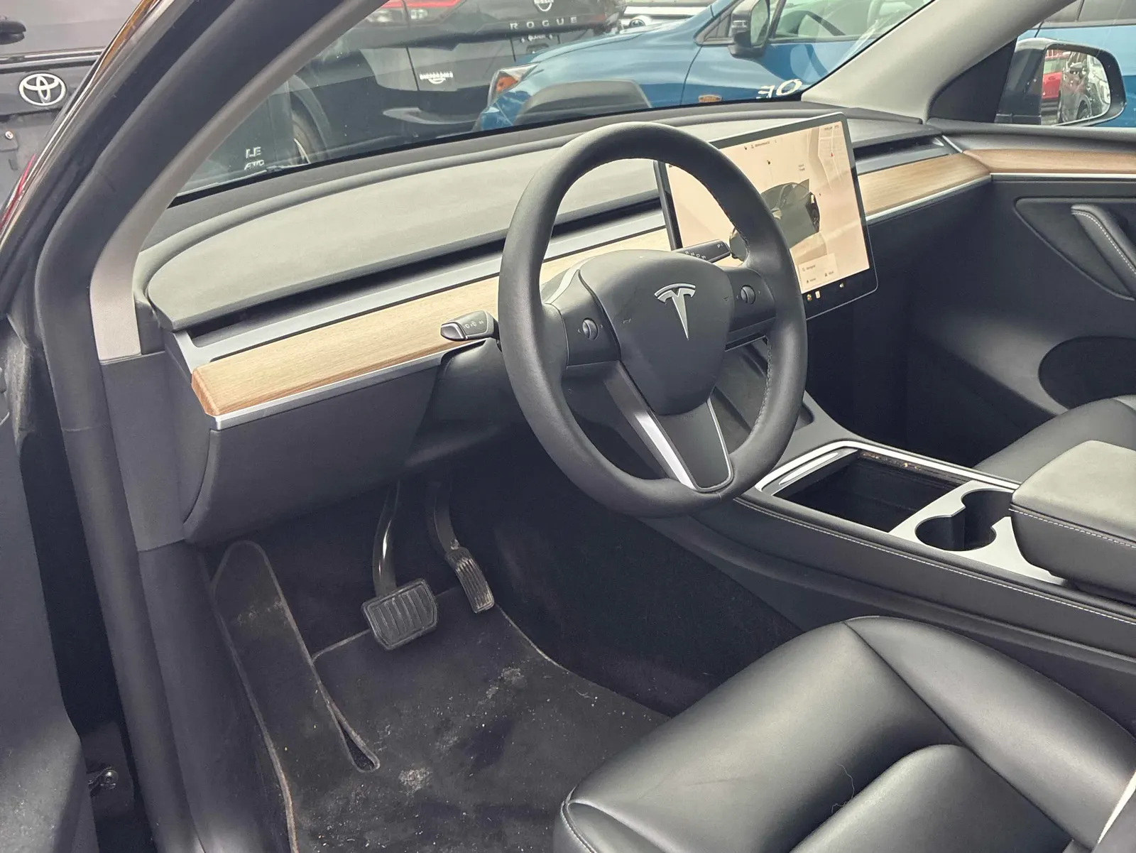 Interior driver side