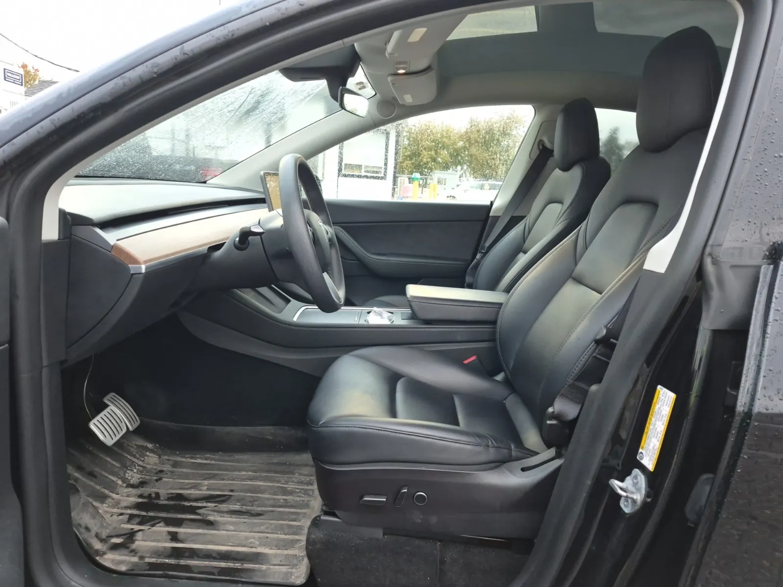 Front Interior Photo