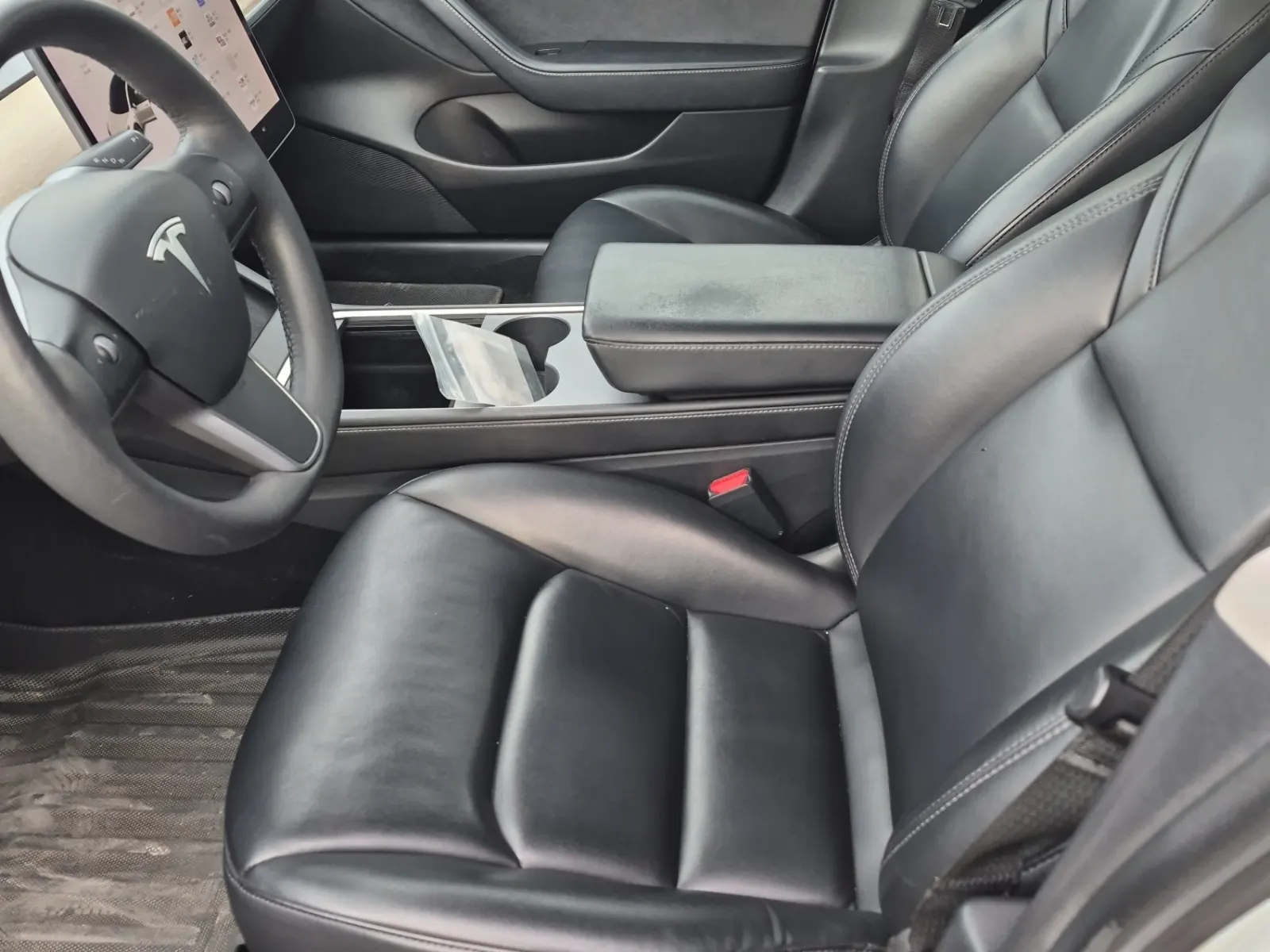 Front Interior Photo