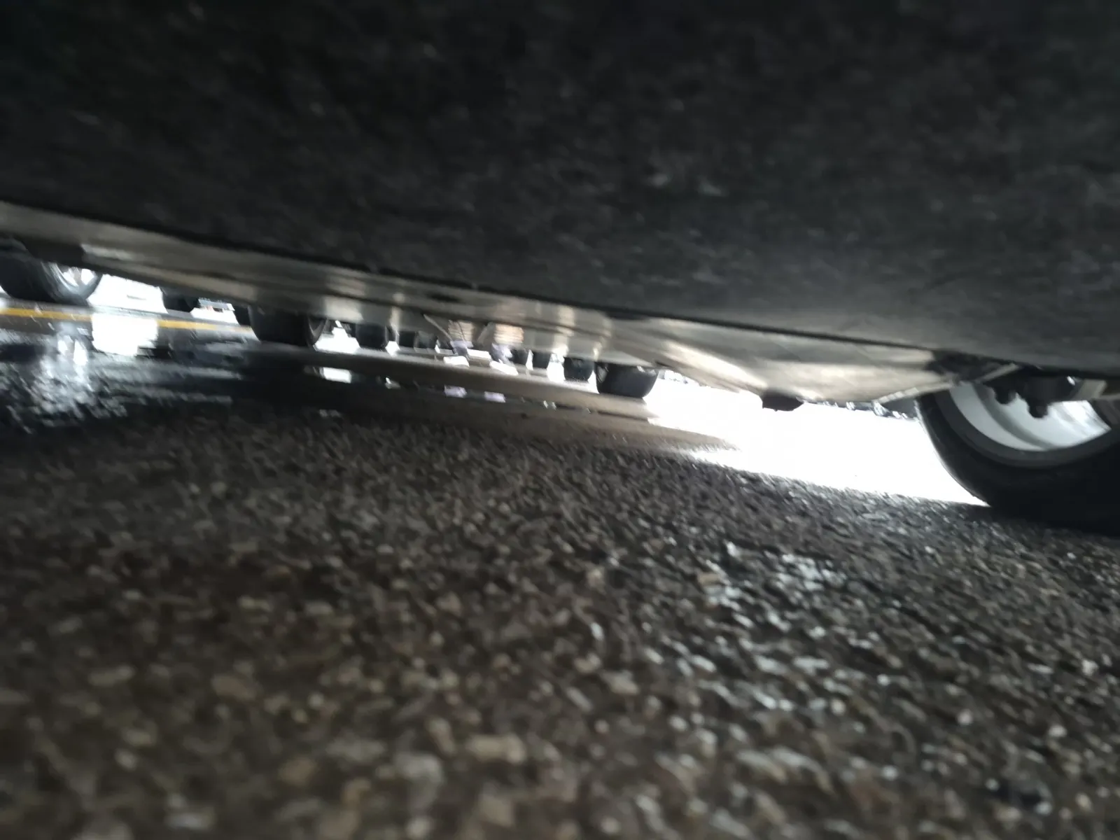 Undercarriage - Front Photo